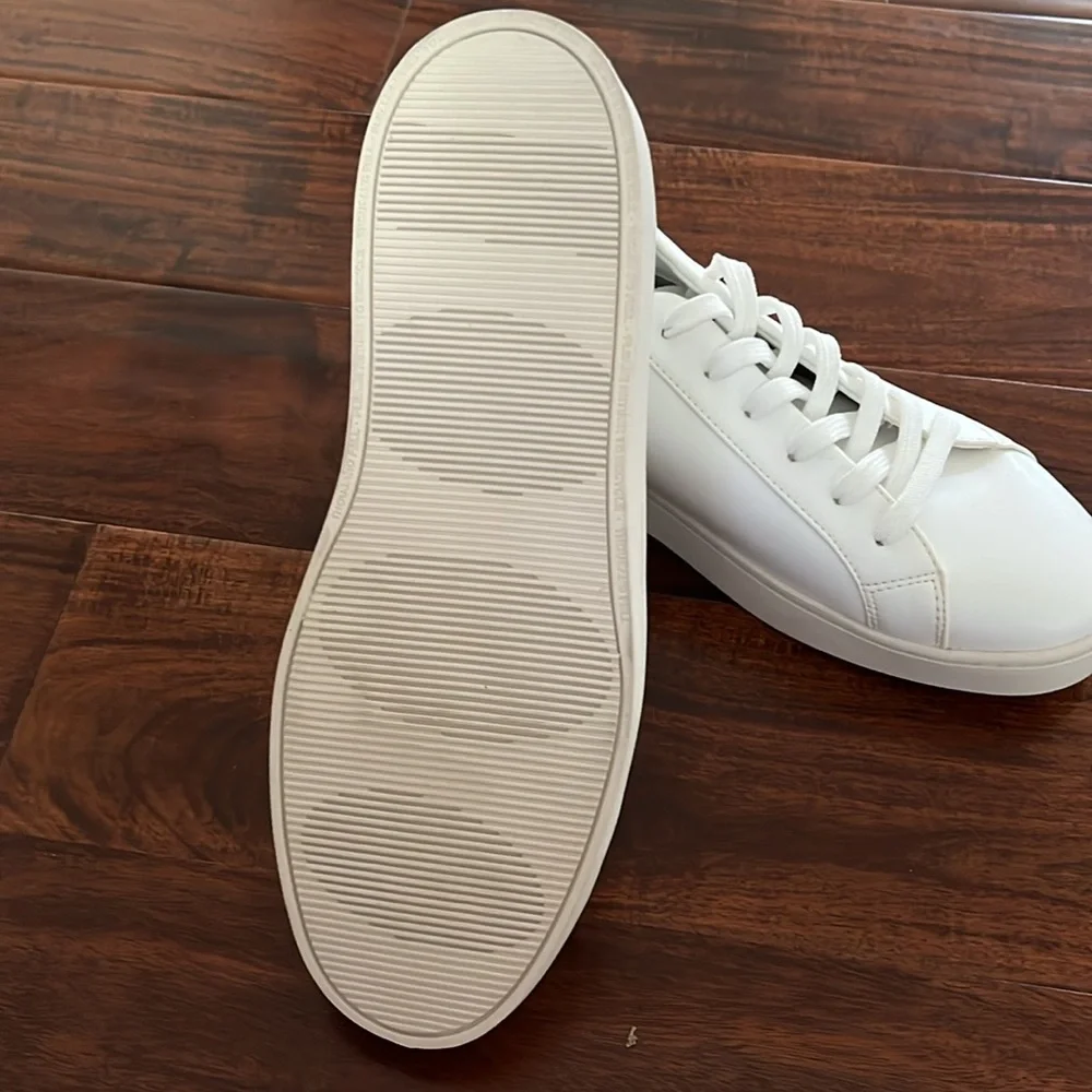Women’s White Low-Top Sneakers - Clean Classic Style